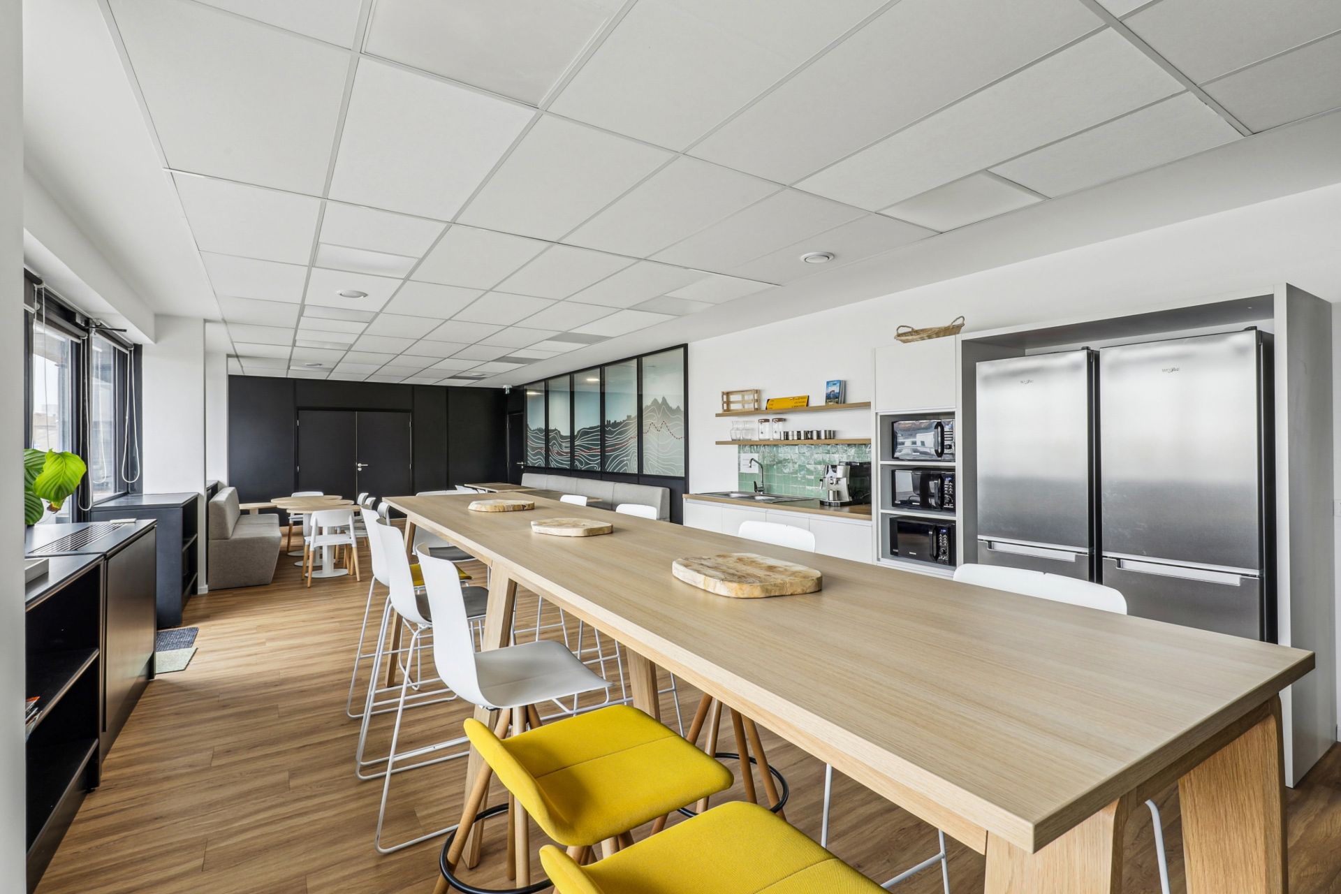 Espace cuisine, pause, photo prise depuis la table haute