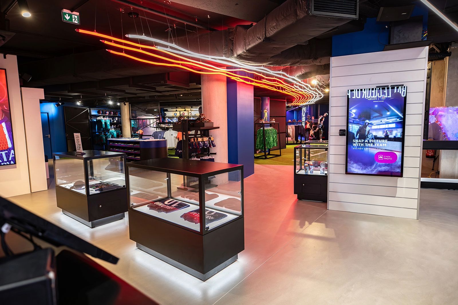 Vue de l'ensemble du megastore