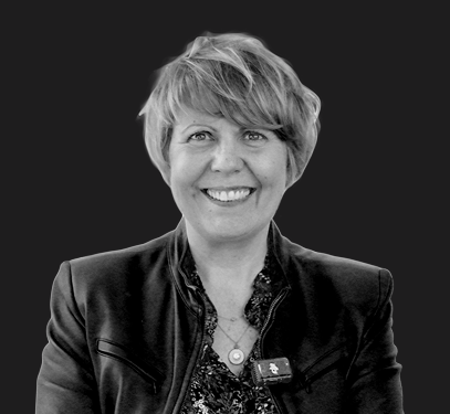 Photo de Sabine Madeleine, DRH et secrétaire générale chez Bayard, elle illustre son interview sur le projet réalisé en collaboration avec Parella