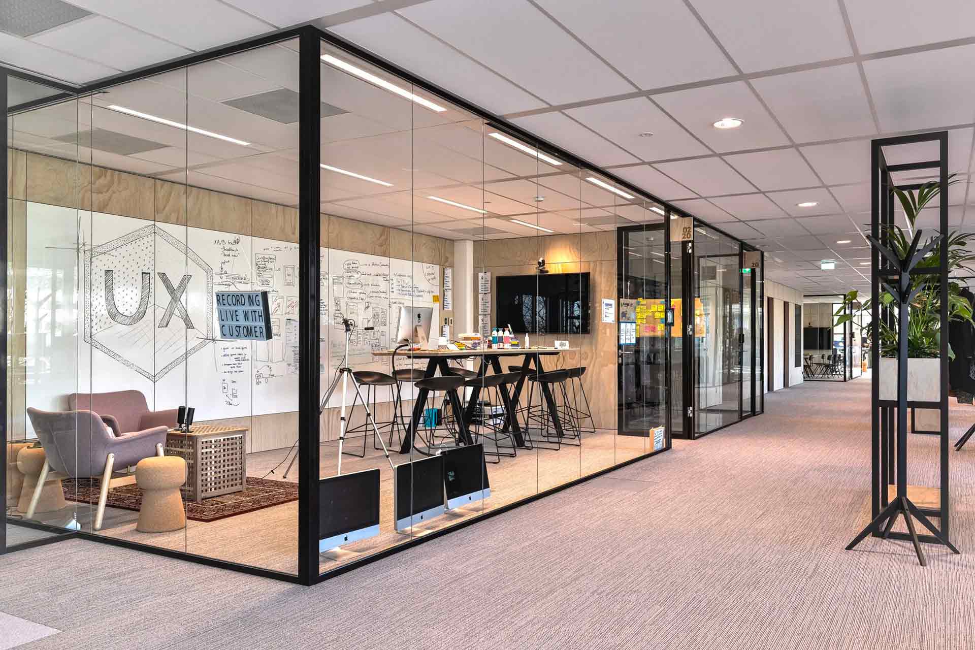 Photo d'une salle de reunion vitrée