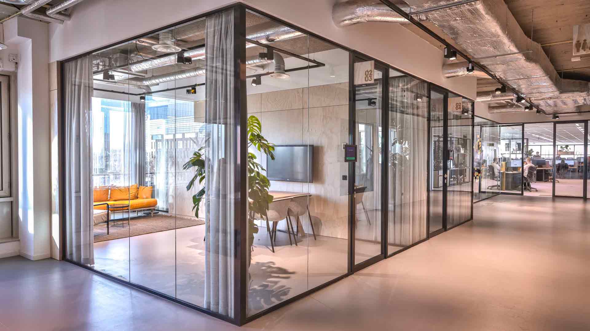 Photo d'une salle de réunion